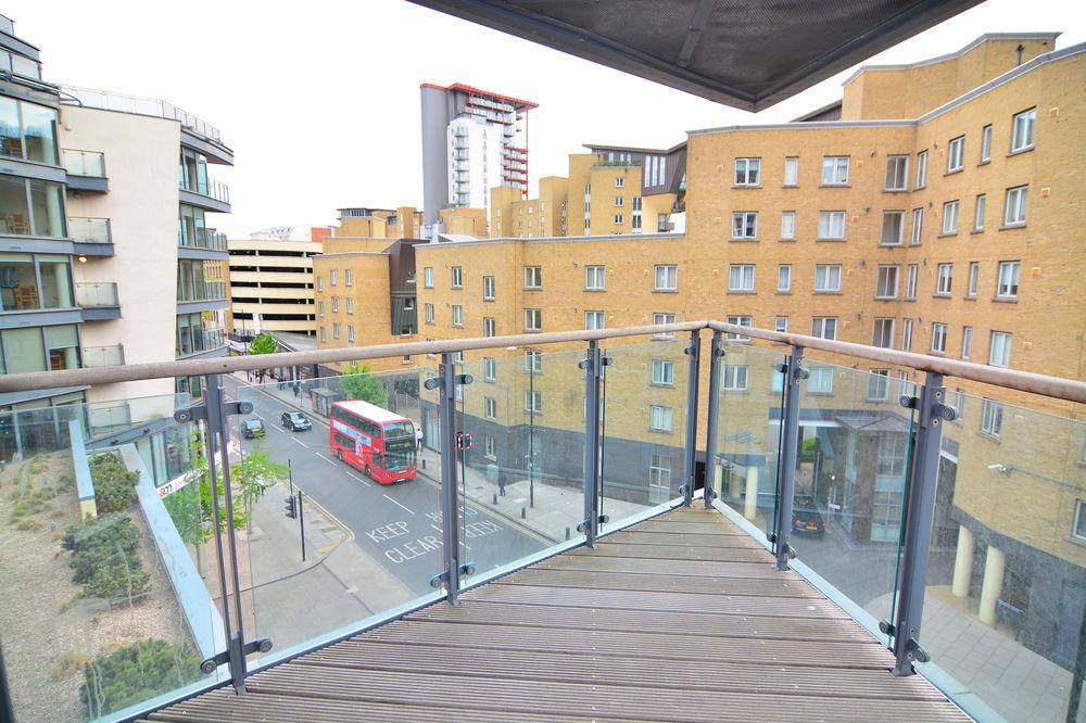 Apartment Wharf - Canary South Londra Esterno foto